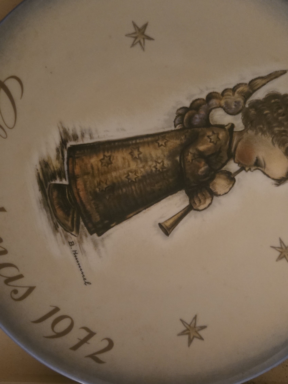 1972 Angel Decorative Collector Plate - Gold Brown